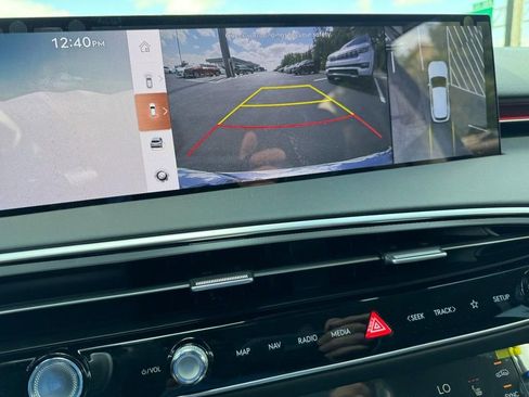 New 2026 Genesis GV70 2.5T Advanced AWD/4WD image 18