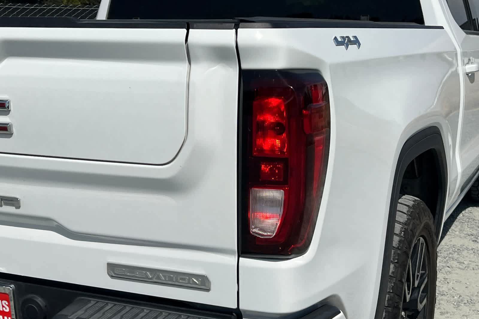 Used 2022 GMC Sierra 1500 Elevation AWD/4WD image 13