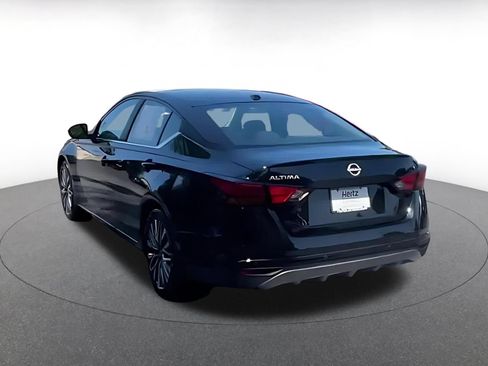 Used 2026 Nissan Altima 2.5 SV FWD image 8