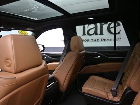 Used 2021 Cadillac Escalade Sport w/ Driver Assist Tech Package image 26