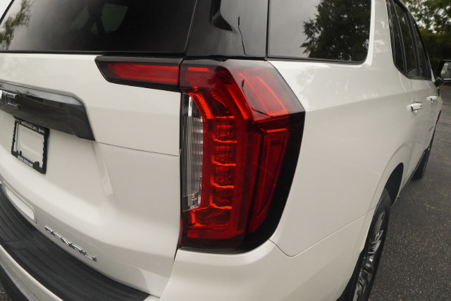 Used 2023 GMC Yukon Denali Ultimate AWD/4WD image 32