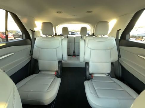 New 2026 Ford Explorer Active w/ Active Comfort Package image 22