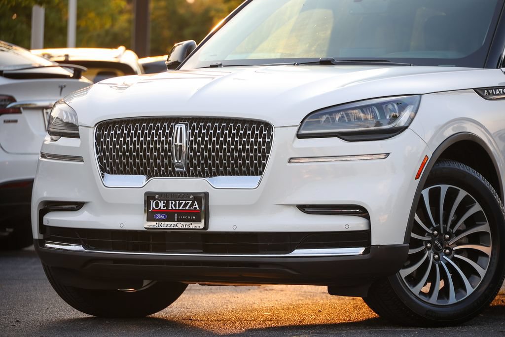 Certified 2022 Lincoln Aviator AWD w/ Premium Package image 13