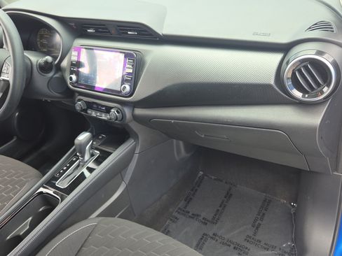 Used 2022 Nissan Kicks SV FWD image 19