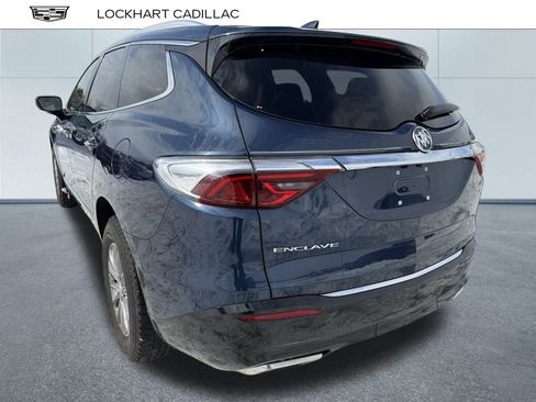 Used 2022 Buick Enclave Essence image 11