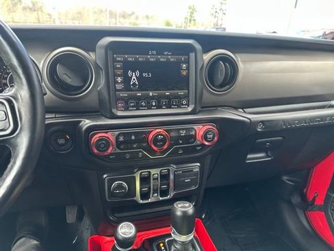 Used 2021 Jeep Wrangler Unlimited Sport AWD/4WD image 27