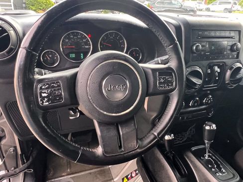 Used 2017 Jeep Wrangler Unlimited Sport w/ Quick Order Package 24S AWD/4WD image 13