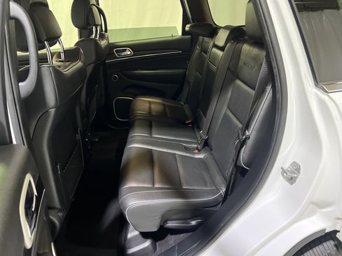 Used 2020 Jeep Grand Cherokee Summit AWD/4WD image 17
