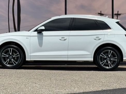 Used 2020 Audi Q5 e Premium w/ Convenience Package AWD/4WD image 5