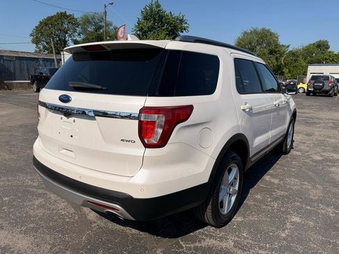 Used 2016 Ford Explorer XLT w/ Equipment Group 202A AWD/4WD image 5