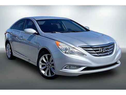 Used 2013 Hyundai Sonata SE FWD image 3