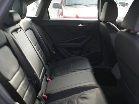 Used 2019 Volkswagen Jetta GLI Autobahn image 24