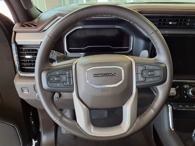 Used 2025 GMC Sierra 1500 Denali w/ Denali Reserve Package AWD/4WD image 10