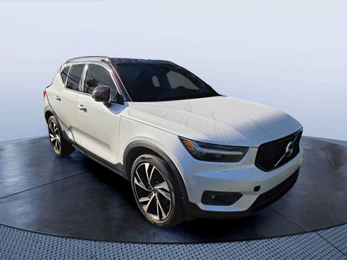 Used 2020 Volvo XC40 T5 R-Design w/ Protection Package Premier AWD/4WD image 1