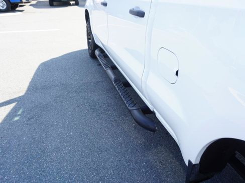 Used 2019 Chevrolet Silverado 1500 Custom Trail Boss w/ Custom Convenience Package AWD/4WD image 11