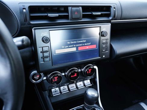 Used 2023 Toyota GR86 Premium RWD image 34