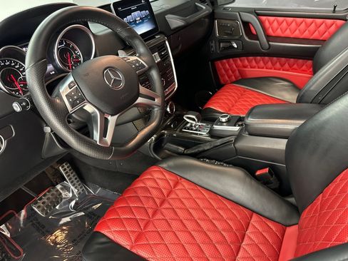 Used 2017 Mercedes-Benz G 63 AMG 4MATIC image 4