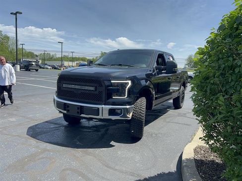Used 2016 Ford F150 XLT w/ Equipment Group 302A Luxury AWD/4WD image 3