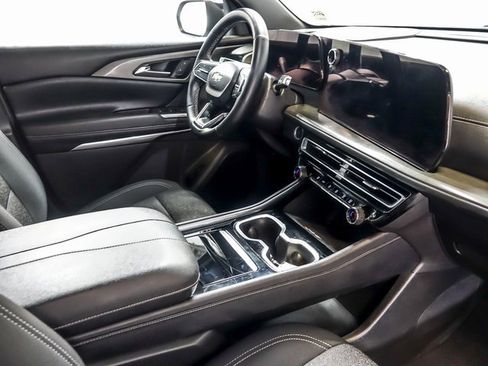 Used 2021 Chevrolet Silverado 1500 LT Trail Boss w/ Convenience Package II image 35