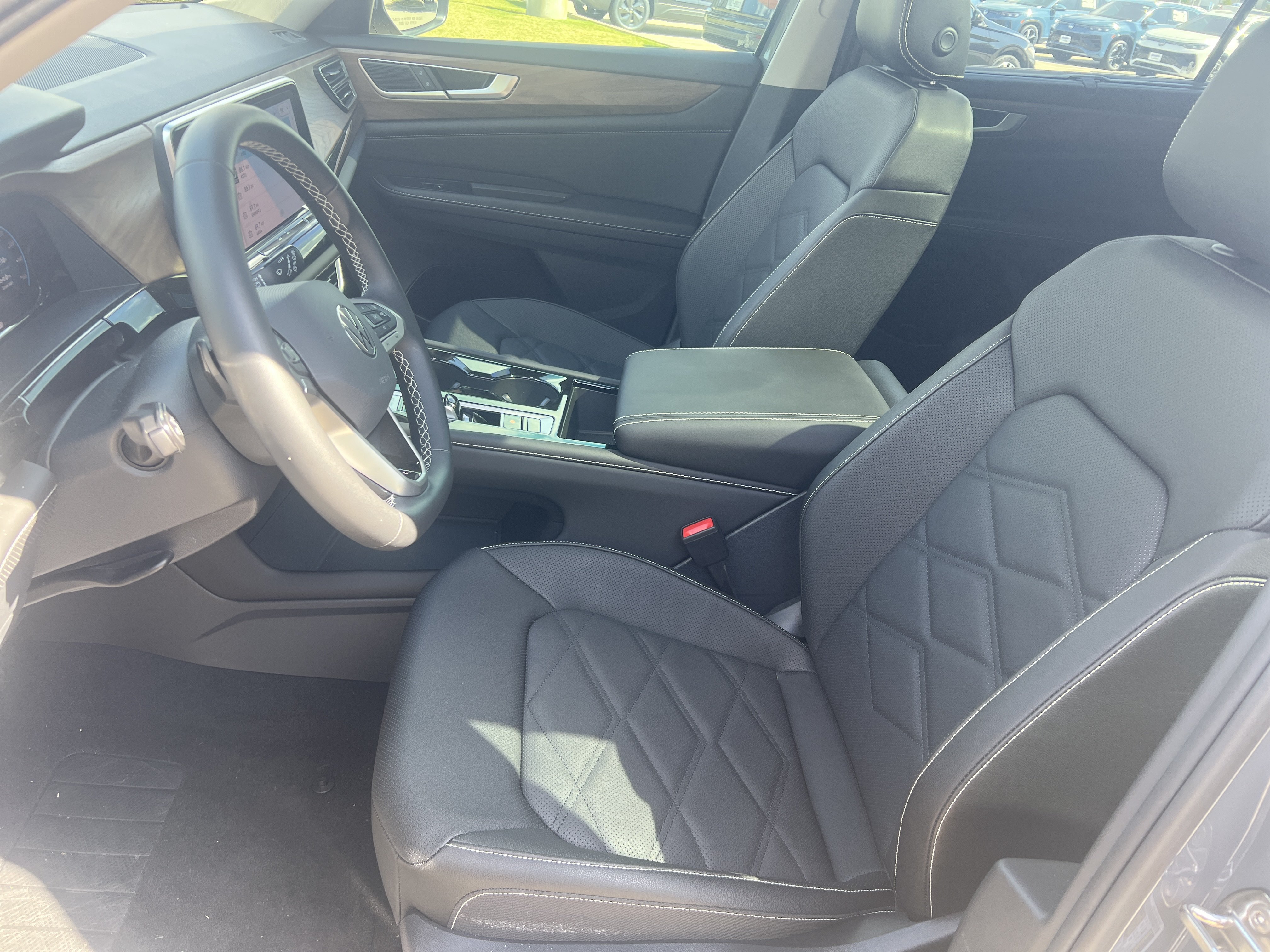 Certified 2026 Volkswagen Atlas SE FWD image 13