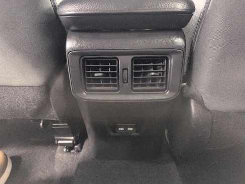 Used 2025 Toyota RAV4 XLE AWD/4WD image 23