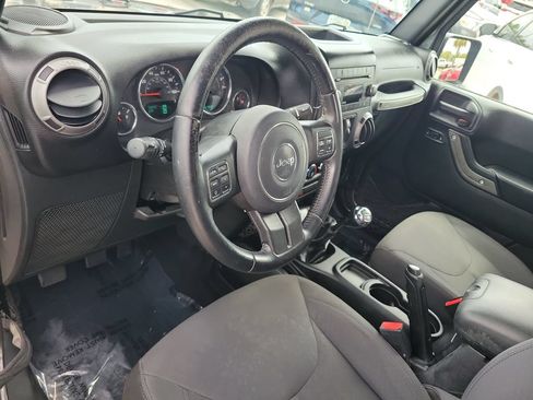 Used 2017 Jeep Wrangler Unlimited Sport w/ Quick Order Package 23S AWD/4WD image 7