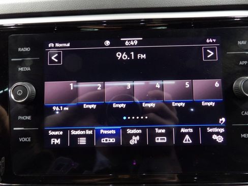 Used 2023 Volkswagen Atlas SEL R-Line AWD/4WD image 23