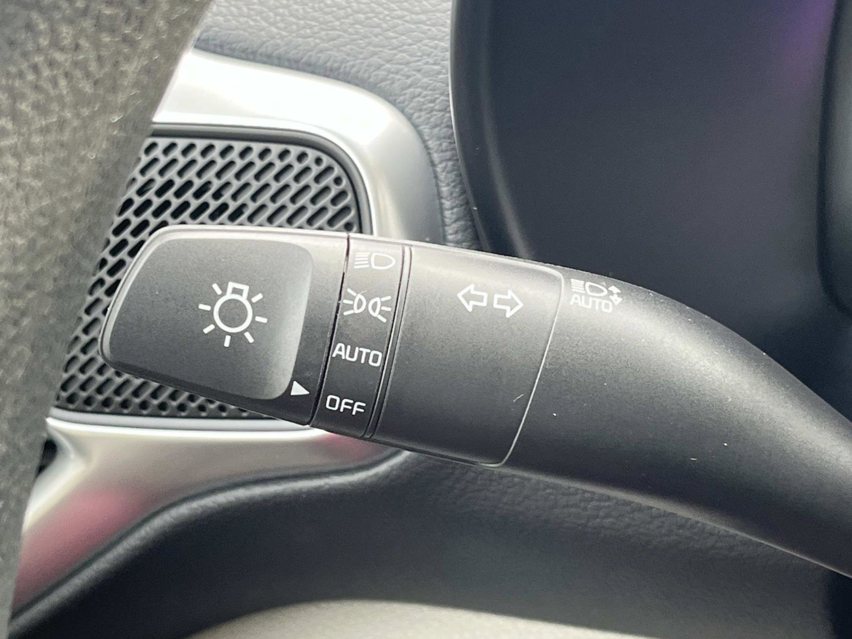 New 2025 Kia Soul LX w/ LX Technology Package FWD image 29
