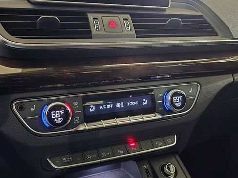 Used 2019 Audi Q5 Prestige w/ Prestige Package image 33