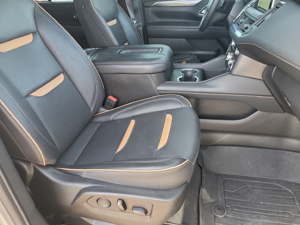 Used 2023 GMC Yukon AT4 AWD/4WD image 15