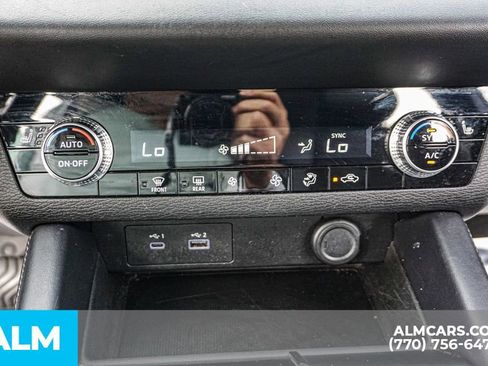 Used 2023 Mitsubishi Outlander SE image 46