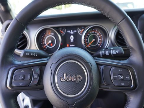 Used 2022 Jeep Wrangler Unlimited Sport AWD/4WD image 23