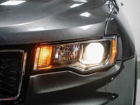 Used 2021 Jeep Grand Cherokee Limited image 7