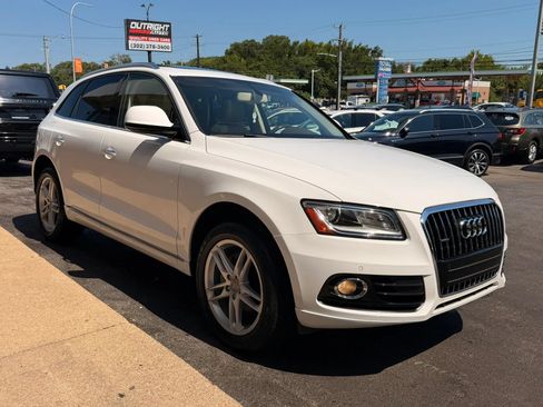 Used 2017 Audi Q5 2.0T Premium Plus w/ Technology Package AWD/4WD image 5