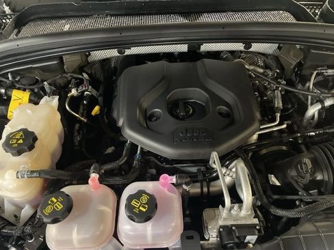 Used 2022 Jeep Grand Cherokee Limited 4xe image 36