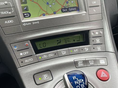 Used 2014 Toyota Prius Three image 35