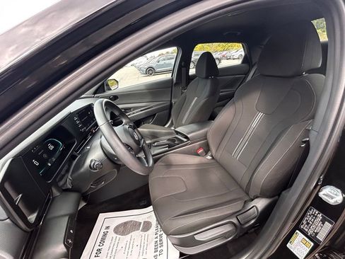 Used 2025 Hyundai Elantra Sport w/ Cargo Package image 13