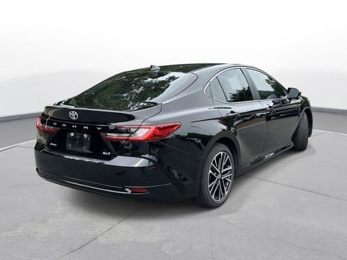Used 2025 Toyota Camry XLE FWD image 6