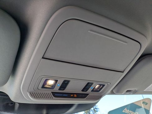 Certified 2022 Ford Explorer XLT w/ Equipment Group 202A image 27