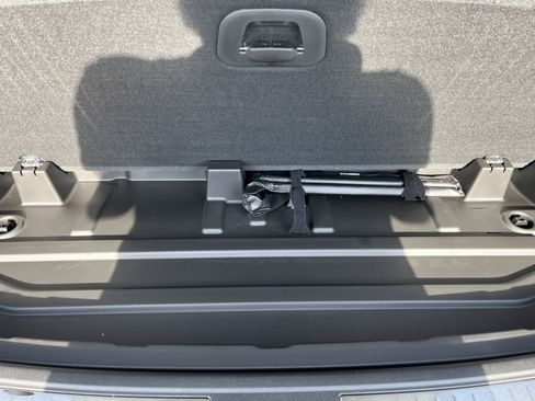 New 2026 GMC Yukon Denali w/ Sun & Power Step Package AWD/4WD image 12