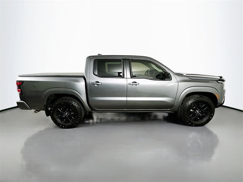 Used 2023 Nissan Frontier SV w/ Midnight Edition Package image 7