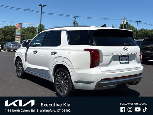 Used 2025 Hyundai Palisade Calligraphy AWD/4WD image 2