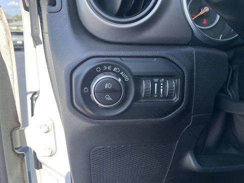 Used 2020 Jeep Gladiator Sport w/ Quick Order Package 24S AWD/4WD image 17