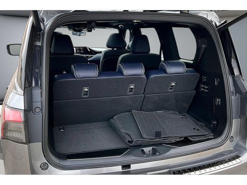 Used 2026 INFINITI QX80 4WD w/ Sport Exterior Package image 39