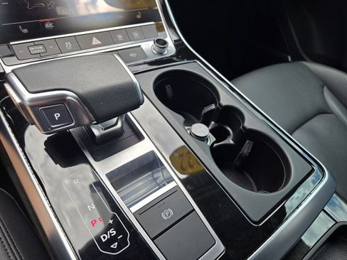 Used 2022 Audi Q7 3.0T Premium Plus AWD/4WD image 21
