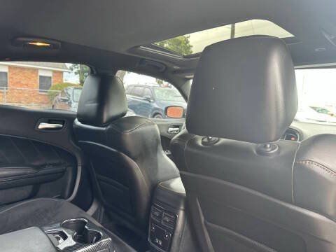 Used 2017 Dodge Charger R/T RWD image 23