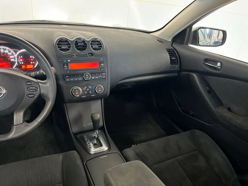 Used 2010 Nissan Altima 2.5 S FWD image 32
