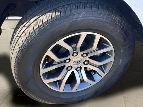 Used 2021 Ford F150 Lariat w/ Equipment Group 501A Mid image 22