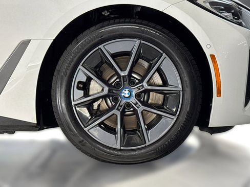 Used 2023 BMW i4 eDrive35 RWD image 11