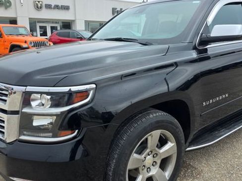 Used 2017 Chevrolet Suburban Premier AWD/4WD image 3